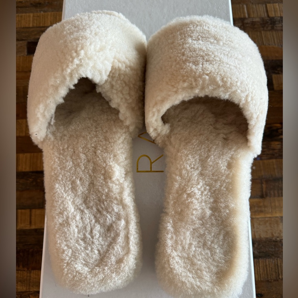 RAYE Shearling Sandal in Natural